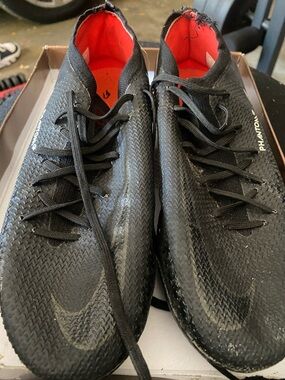 Nike Men's Black Athletic Shoes with Red Interior